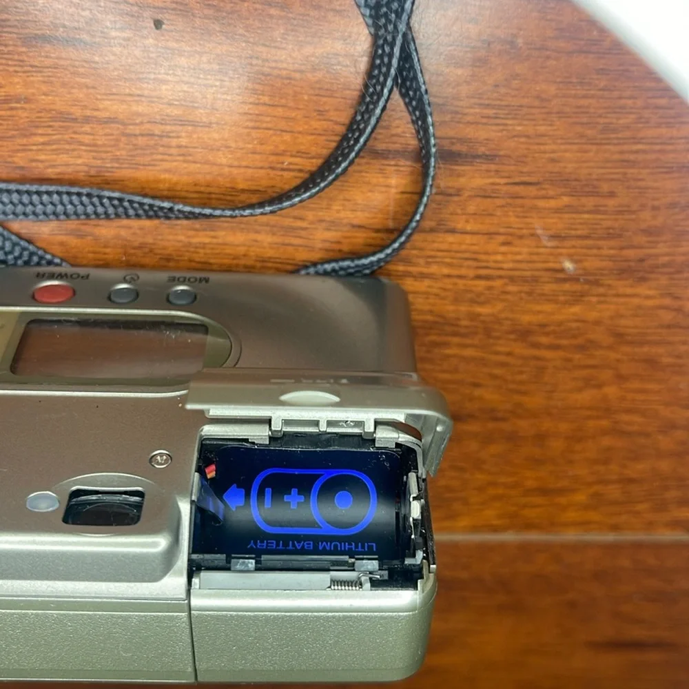 Fujifilm Nexia 3100ix Z 35mm Point & Shoot Film Camera (UNTESTED)